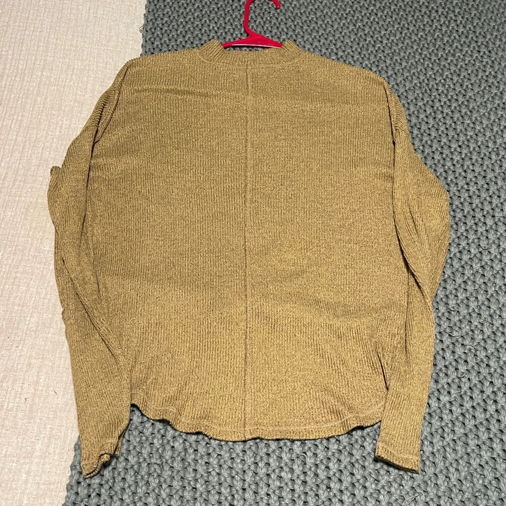 Cozy Tan Knit Sweater - Picture 4 of 4